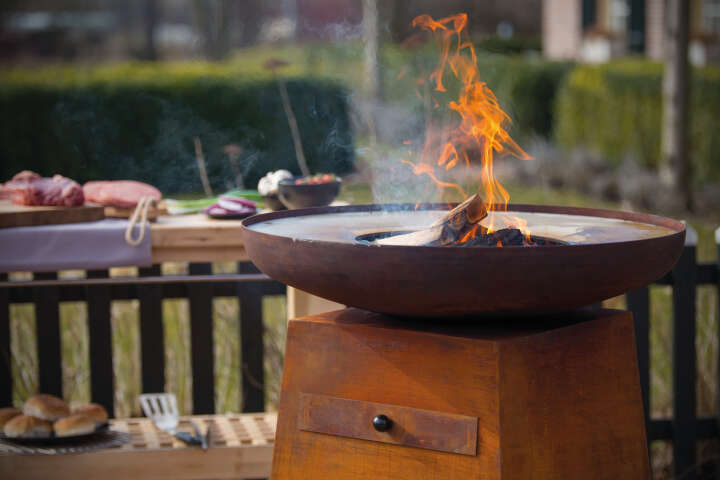 OutTrade BBQ Firepit Orion OutTrade BBQ Firepit Orion